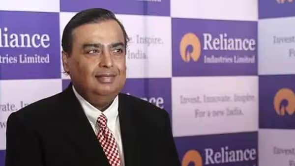 Reliance Industries AGM 2025: Jio to File for IPO, Target Listing by H1 2026 — What It Means and What to Watch
